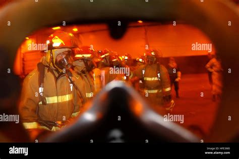 Fire fighting ensemble ffe hi-res stock photography and images - Alamy