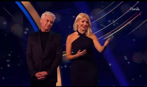 Dancing On Ice fans demand judges change after Holly Willoughby makes ...