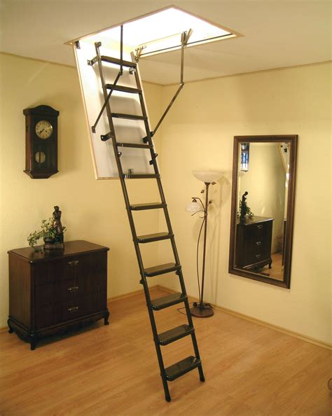 Comfortable and functional ladders to the attic – what should you choose? – Staircase design