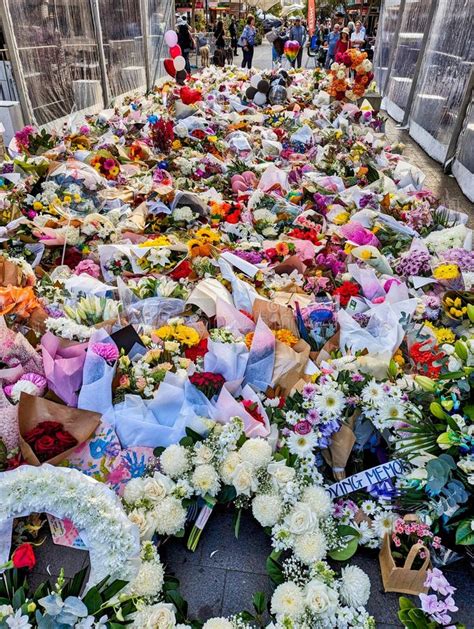 Bondi Junction Stabbing, Floral Tributes, Sydney, Australia Editorial Stock Image - Image of ...