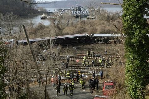 New York Train Crash: Metro-North Derailment in Bronx