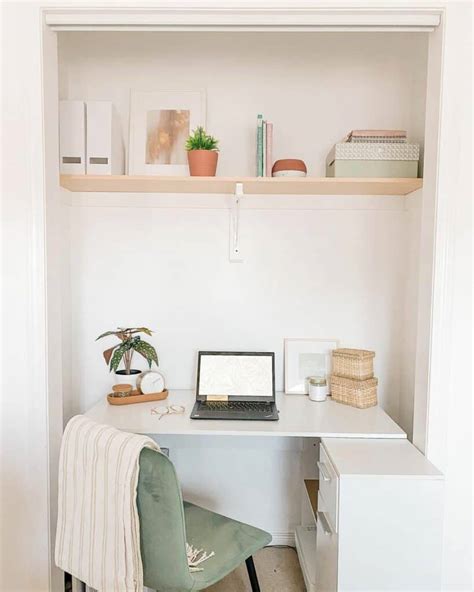 Light Wooden Small Office Décor Ideas - Soul & Lane