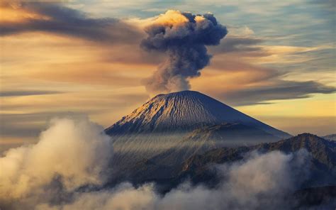 Wisata Jawa Timur - Gunung Semeru