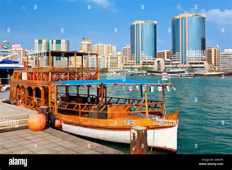 Dubai Creek to the Deira section of Dubai City, Dubai Stock Photo - Alamy