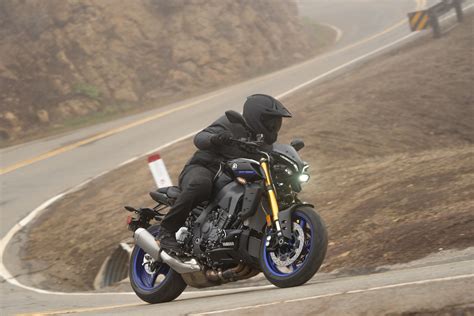 Yamaha MT-10 SP - First Ride Review - SportBikes Inc Magazine