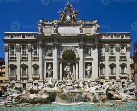 Trevi Fountain 1246064 Stock Photo at Vecteezy