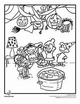 Its The Great Pumpkin Charlie Brown Coloring Pages  Home sketch template