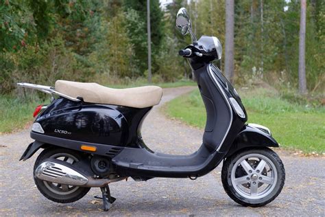 Vespa LX 50 LX-50 4T 50 cm³ 2012 - Joensuu - Skootteri - Nettimoto