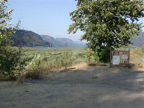 Rooster Rock 'Nude Beach' Entrance Sign | A wide angle view … | Flickr