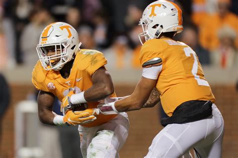 Tennessee football: Projecting Vols' 2019 post-spring 2-deep depth chart