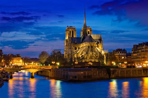 Notre Dame Cathedral at night in Paris France. Stunning Notre-Dame ...