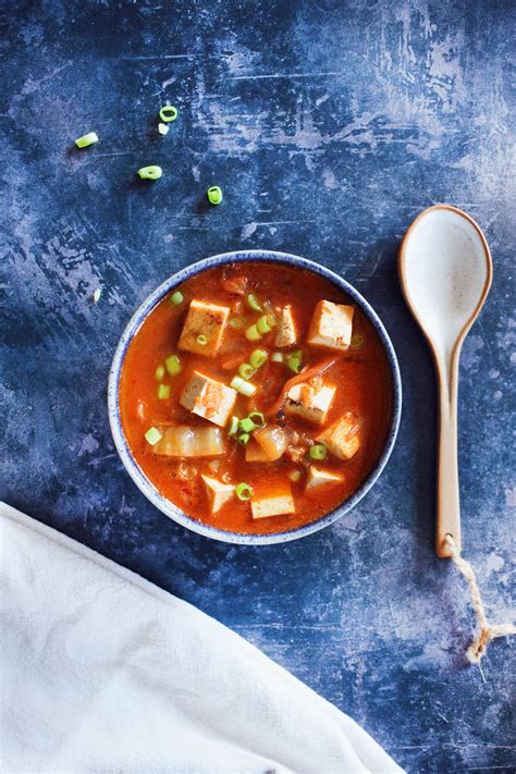 Easy Vegan Kimchi Stew (Kimchi-jjigae) - Let's Eat Smart