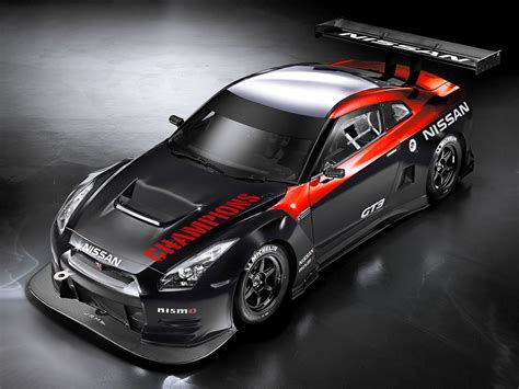 Nissan GT-R Nismo - цены и характеристики, фотографии и обзор