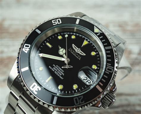 Invicta 8926OB Pro Diver Automatic-Uhr im Test - ein (unfairer) Vergleich mit der Rolex ...