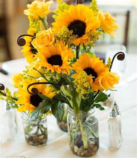 25 Creative Floral Designs with Sunflowers, Sunny Summer Table Decoration Ideas