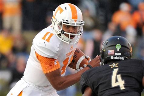 Vols aerospace engineer major Josh Dobbs plays a little quarterback ...