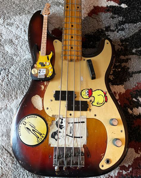 Duck Dunn Original '59 Fender™ Precision Bass™ Duck Bass Miniature Mod – AXE HEAVEN® STORE ...