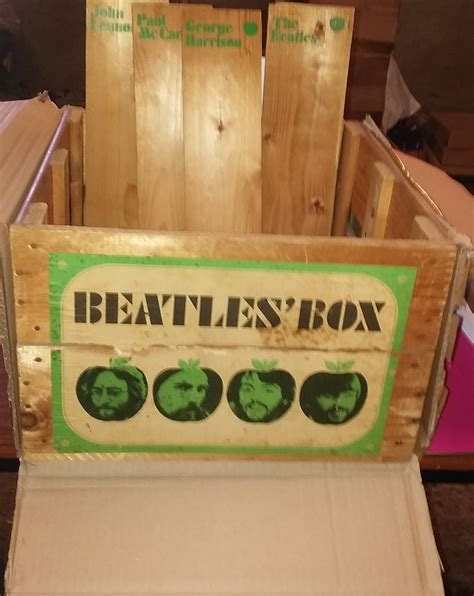 Liverpool Beatles Auction: Very Rare Beatles Apple Records Box