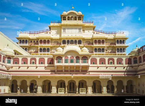 Mughal palace hi-res stock photography and images - Alamy