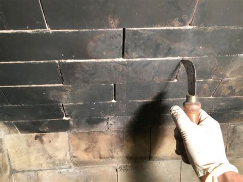 How to Fix Mortar Gaps in a Fireplace Fire Box