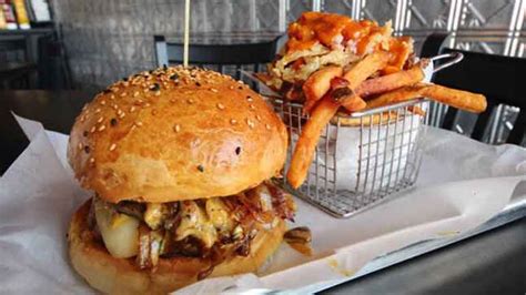 These Are the 16 Best Burgers of 2013 | HuffPost Life