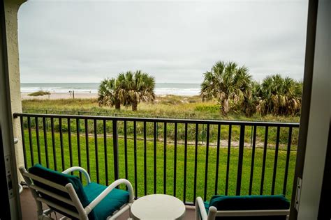 Ocean Landings Resort And Racquet Club, Cocoa Beach, Florida - Resort Vacation International