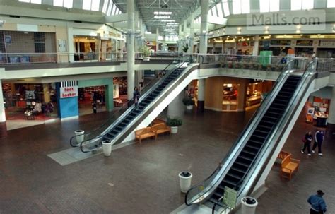 Burlington Center Mall - mall in Burlington, New Jersey, USA - Malls.Com