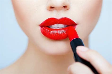 How to Apply Red Lipstick Perfectly | Makeup Tutorial | Red lipstick makeup tutorial, How to ...