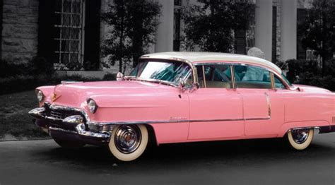 Elvis Presley 1955 Cadillac Fleetwood Series 60 Pink 1/43 Diecast