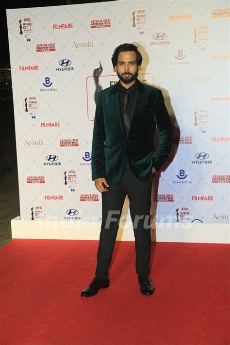 Abhishek Banerjee attend the Filmfare OTT Awards 2022 Photo