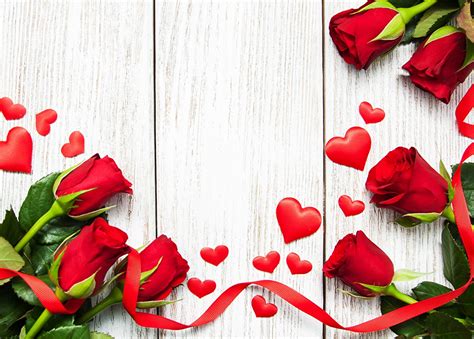 Fondos de Pantalla Rosas Día de San Valentín Rojo Corazón Tablones de madera Flores descargar ...