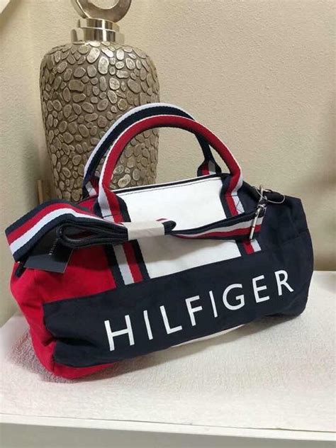 TOMMY HILFIGER Mini Gym Signature Duffel Bag (red/white/blue) – Tatz Album