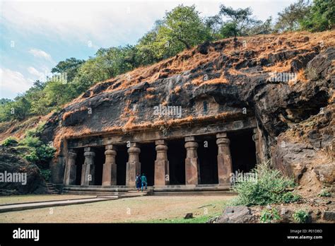 Elephanta Caves historical architecture in Mumbai, India Stock Photo - Alamy