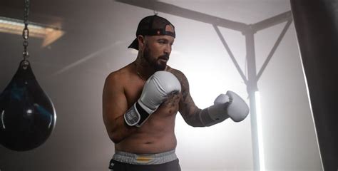 Life of a Boxer: How a Boxer Trains To Fight