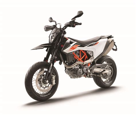 The KTM 690 SMC R Is Back for 2019, Because You Need More Supermoto in Your Life - Asphalt & Rubber