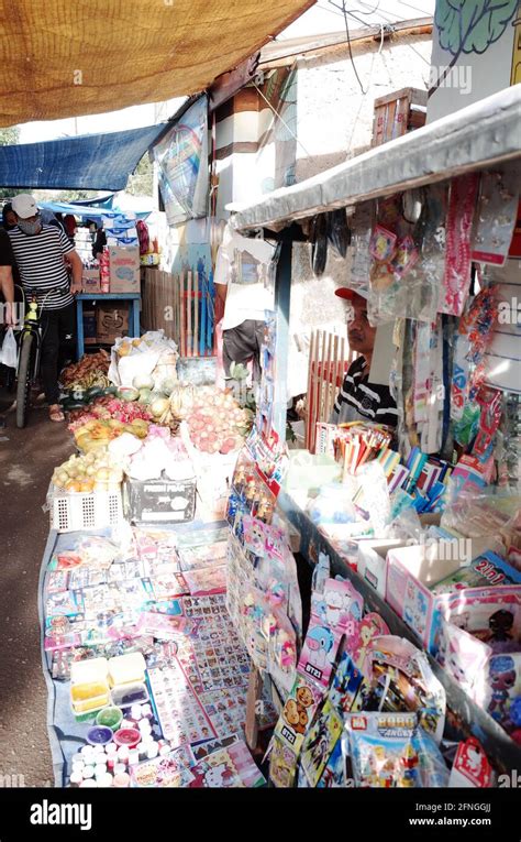 indonesia traditional market Stock Photo - Alamy