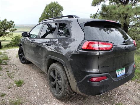 Test Drive: 2015 Jeep Cherokee Meets the Mark for Tech