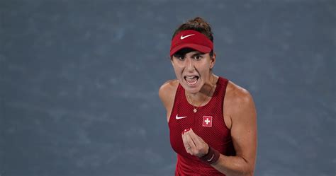 Belinda Bencic Tops Marketa Vondrousova to Win 2021 Olympic Tennis Women's Gold Medal | News ...