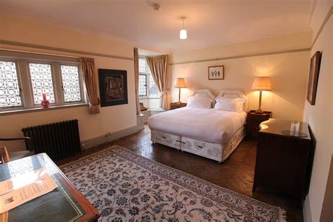 Thornton Manor Rooms: Pictures & Reviews - Tripadvisor