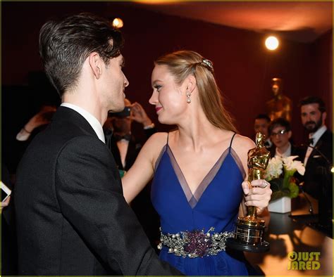 Brie Larson Kisses Boyfriend Alex Greenwald Backstage at Oscars 2016 ...