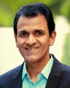 Raghavendra Rajkumar: Age, Photos, Family, Biography, Movies, Wiki ...