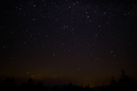 File:Spruce-knob-mountain-night-sky-view - West Virginia - ForestWander.jpg
