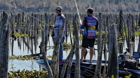 Bass Fishing a DRAINED LAKE - Rodman Reservoir - SMC Episode 12:13 ...