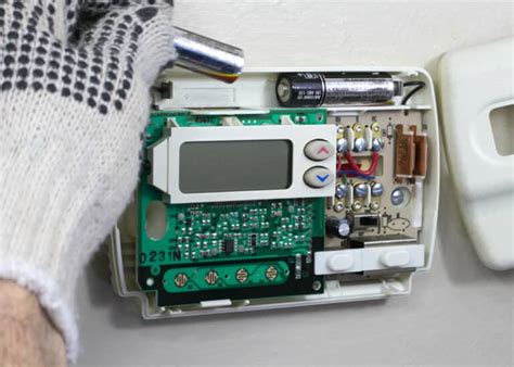 Thermostat Keeps Turning Itself Off? 5 Reasons Why