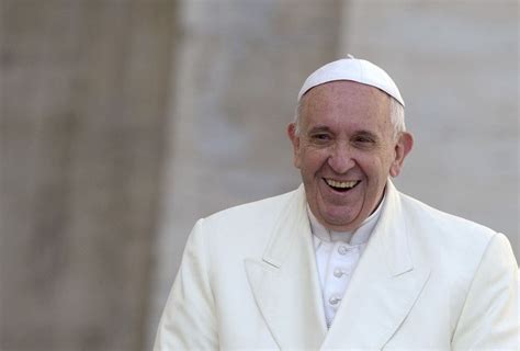 Smile! Pope Francis to add official Instagram account - silive.com