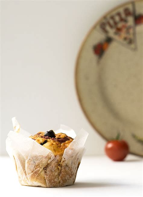 Savory breakfast muffins recipe (pizza flavor)