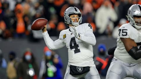 Las Vegas Raiders quarterback Derek Carr's most impressive throws from ...