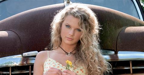 Flashback To Taylor Swift S First Album Drop Ew Com - vrogue.co