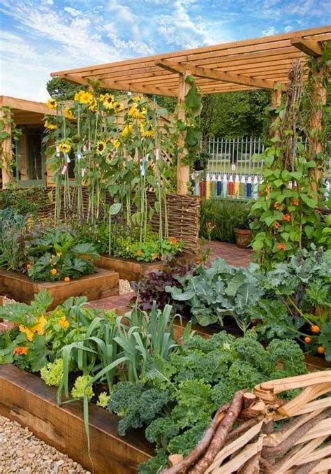 Edible Garden Ideas #Landscaping - Green Lives