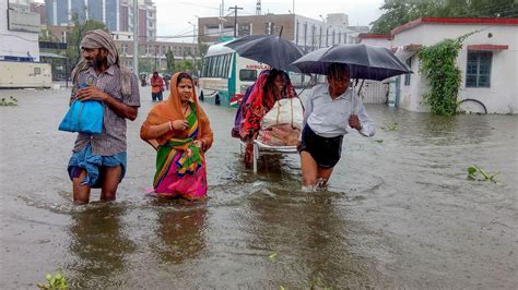 India floods: Over 100 die in Bihar, Uttar Pradesh